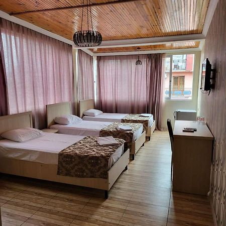 Hotel Elio Batumi Exteriör bild