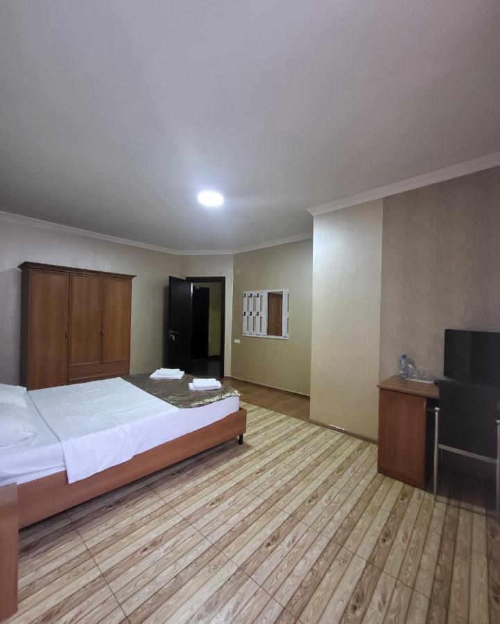 Hotel Elio Batumi Exteriör bild