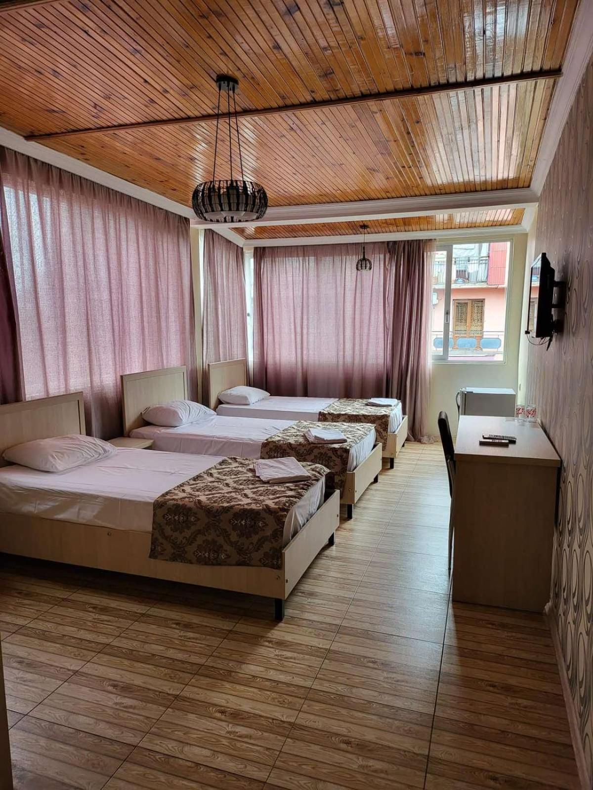 Hotel Elio Batumi Exteriör bild