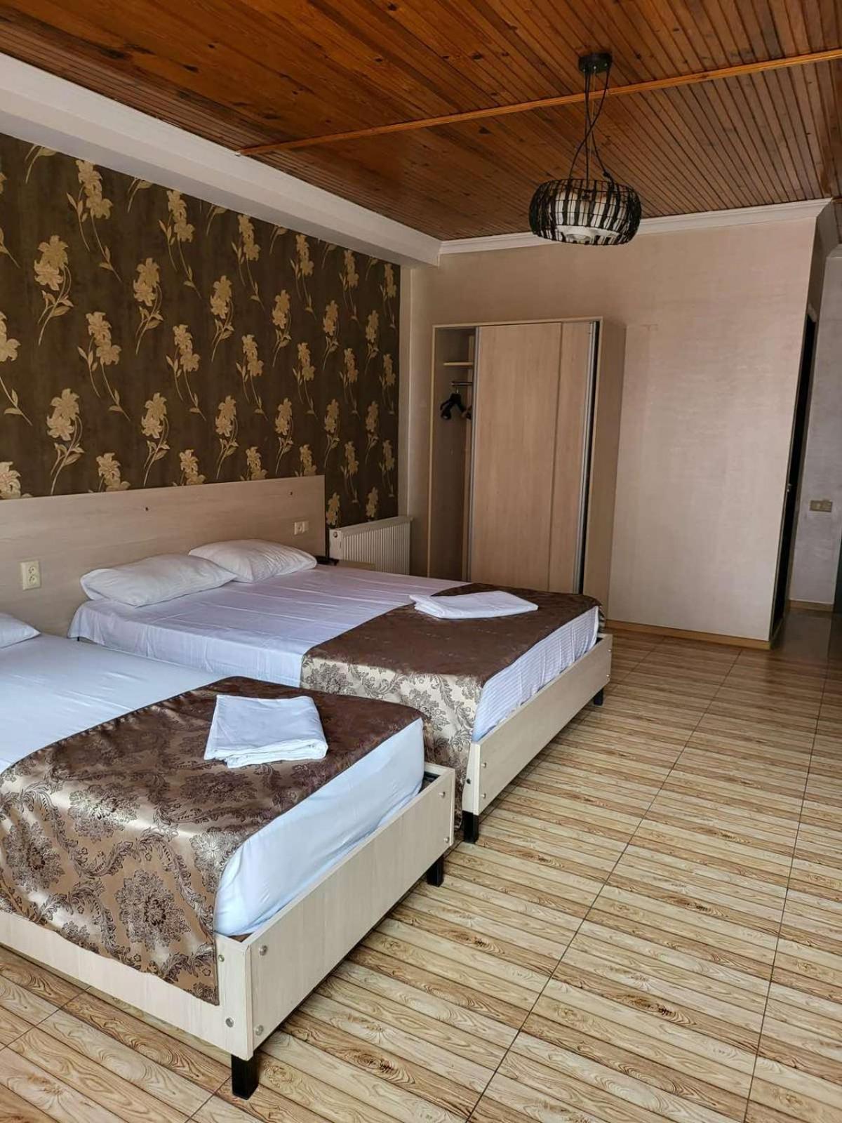Hotel Elio Batumi Exteriör bild